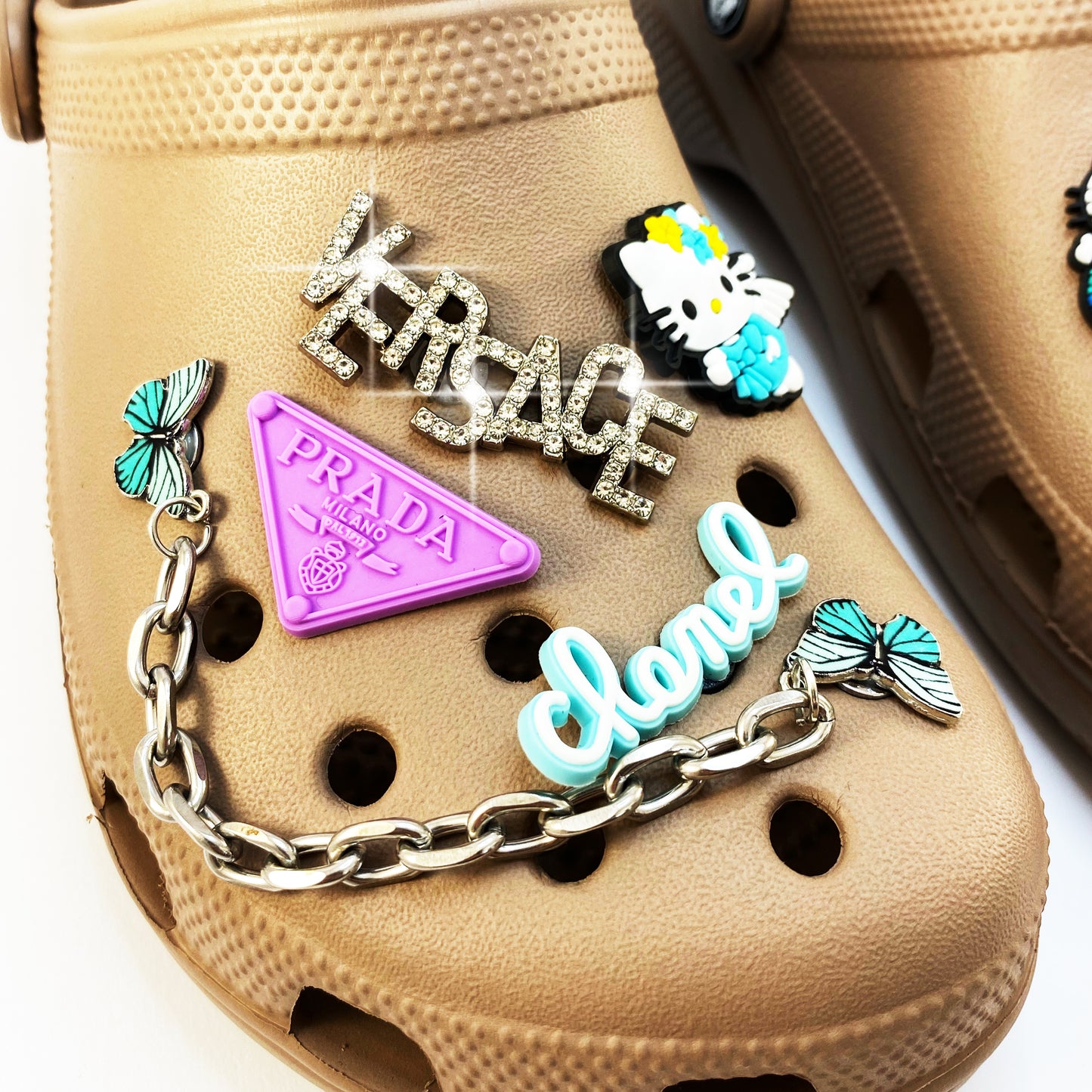 Short Chain Silver Butterly